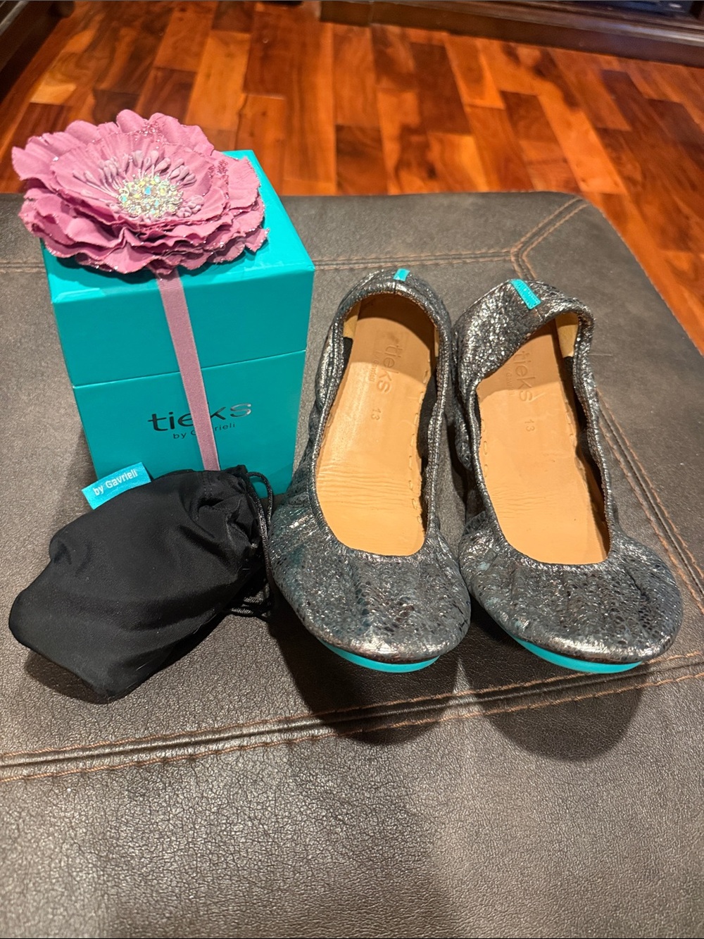 Size 13 women's Tieks Metallic DRAGO Ballet Flats